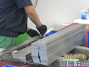 91视频入口五(wǔ)金打包不鏽鋼立柱 曼(màn)王五金(jīn)打包不鏽鋼(gāng)立柱