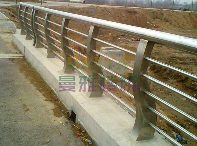 不鏽鋼複合管橋梁護（hù）欄 MH-Q02
